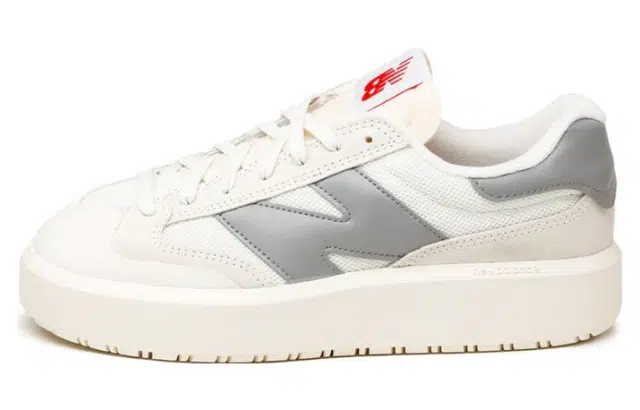 New Balance Low Top Sneakers White