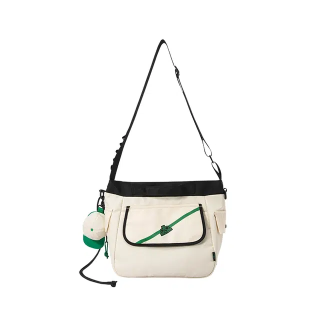 森马 永久联名 夜间反光潮流 尼龙 都市骑行包单肩斜挎包 中号 男女同款情侣款 奶白/黑色