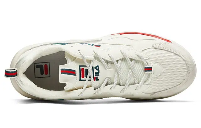 FILA Tracer