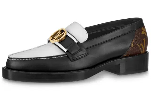 LOUIS VUITTON LV Academy