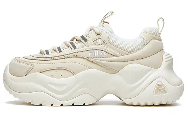 FILA FUSION Ray 1 Pose Ray