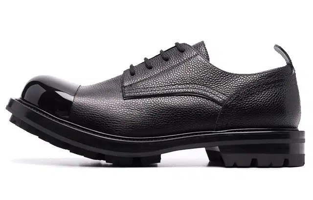 Alexander McQueen Wander Lace-Up Sneakers Black