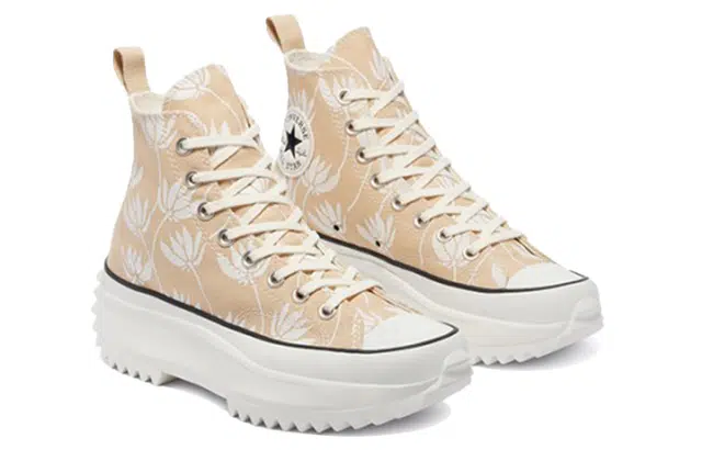 Converse Run Star Hike