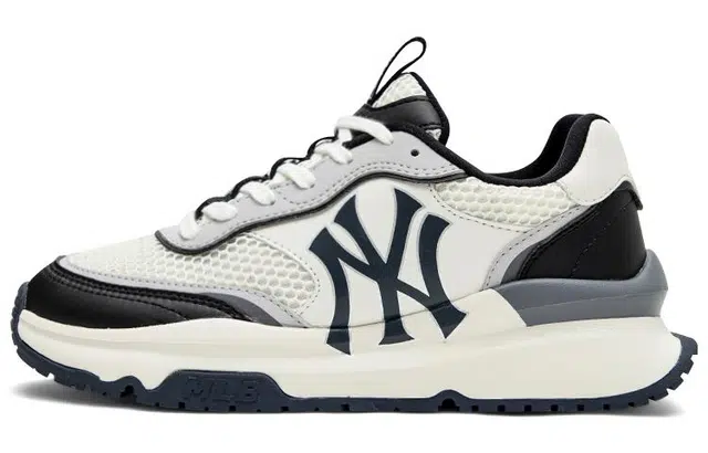 MLB Yankees Dad Shoes Black