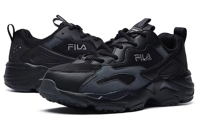 FILA Tracer