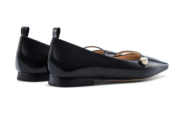 NINE WEST