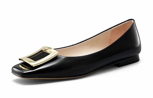 NINE WEST