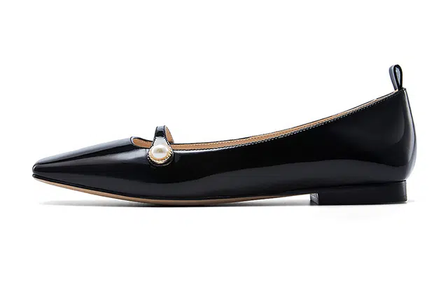 NINE WEST