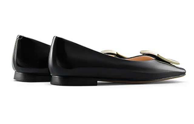 NINE WEST