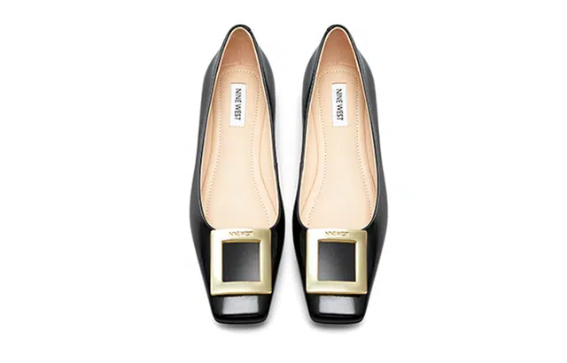 NINE WEST