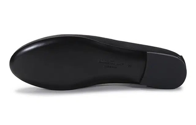 FERRAGAMO Vara Bow
