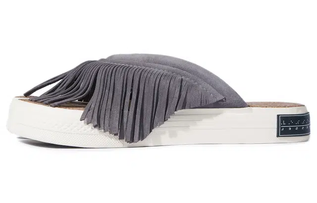 xVESSEL Tassel Toe Slides