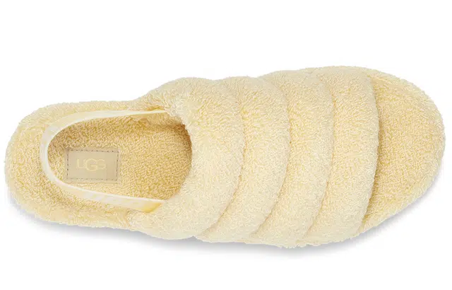UGG FLUFF YEAH