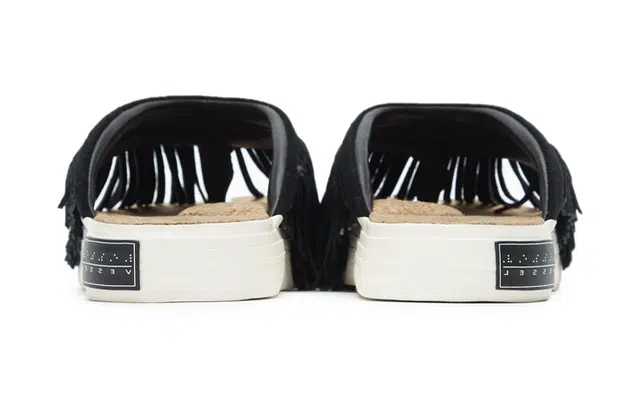 xVESSEL Tassel Toe Slides