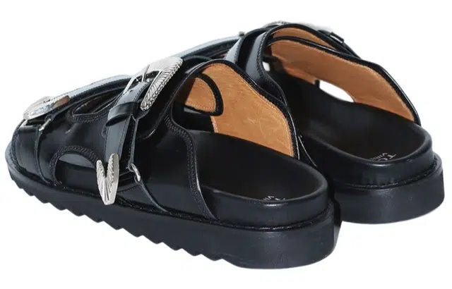 Toga Pulla