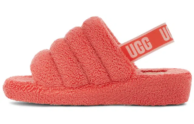 UGG FLUFF YEAH