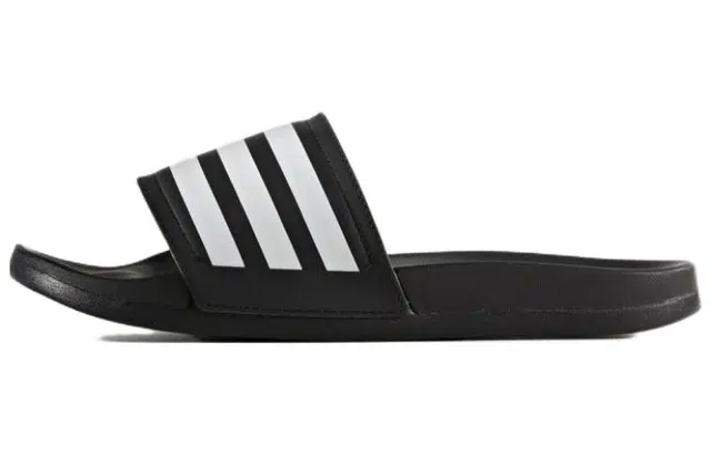 adidas Adilette
