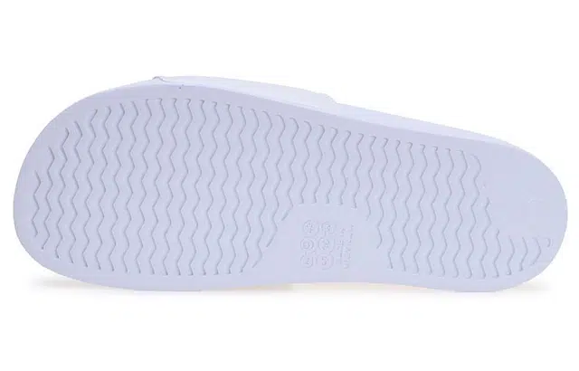 Reebok classic slide