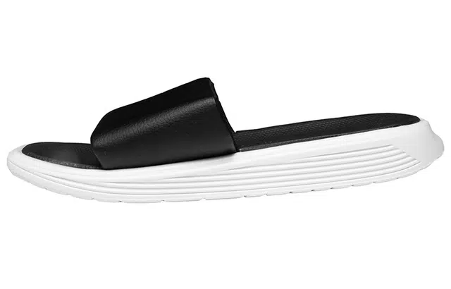 ROARINGWILD SS20 EVA