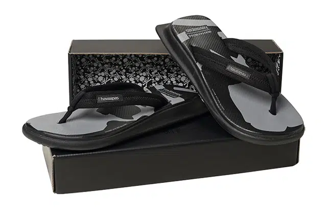 Havaianas x Mastermind Japan Zori Sandals