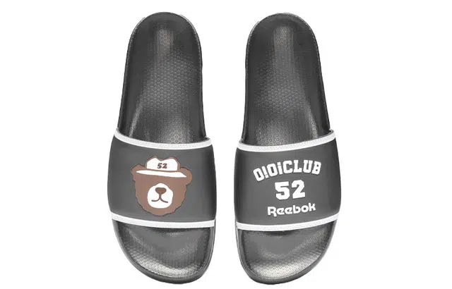 OIOI x Reebok classic slide