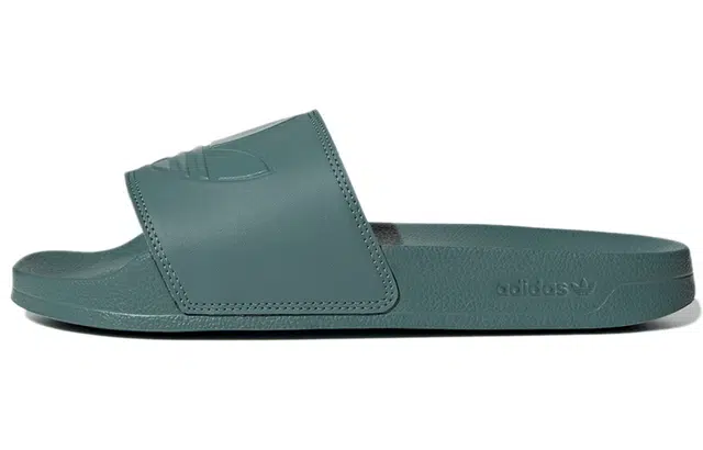 adidas Adilette