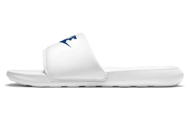 Nike victori one slide