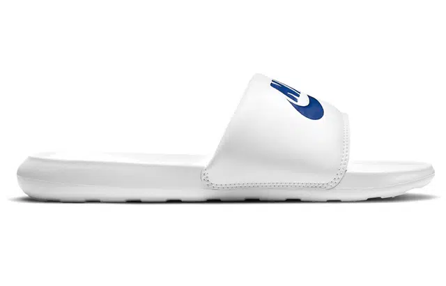 Nike victori one slide