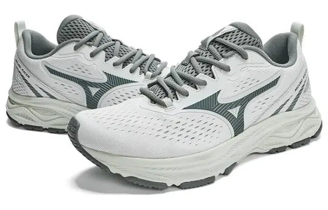 Mizuno Racer S