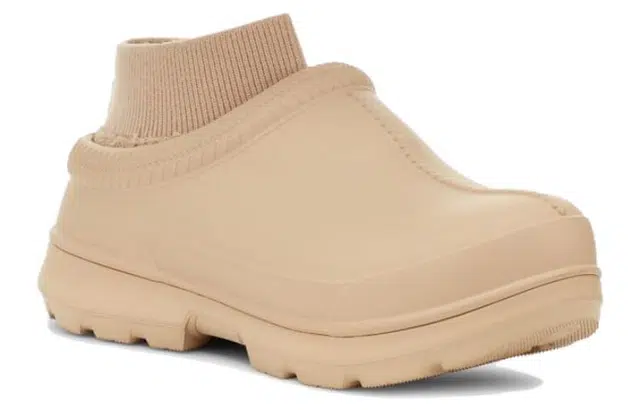 UGG Tasman