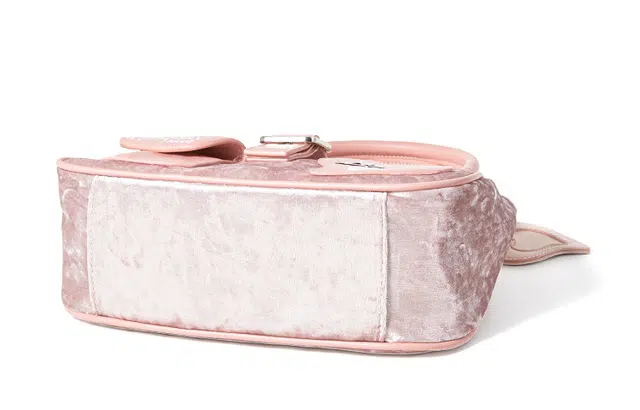 音魅 甜酷辣妹时尚 丝绒 马鞍包斜挎包 中号 女款 白色/粉色