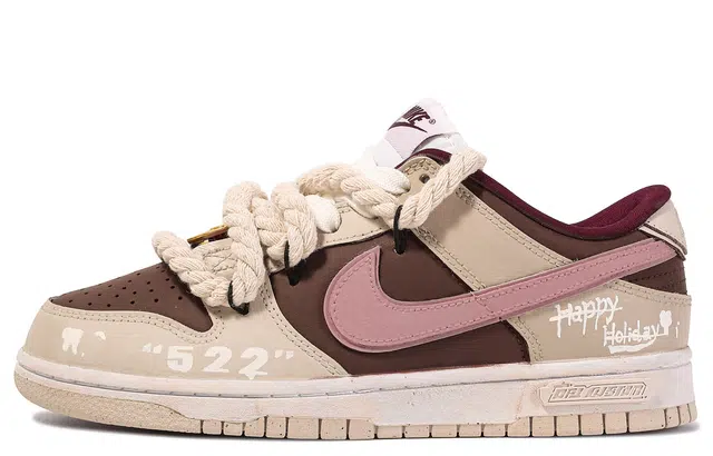 Nike Dunk Low "Strawberry Cookie"