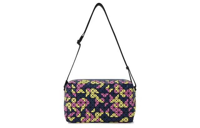 ISSEY MIYAKE Saddle Logo