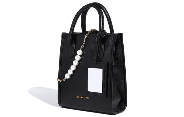 Miss Kung Tote