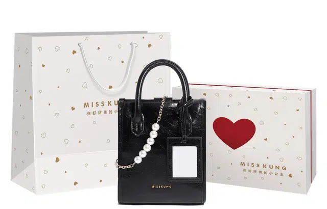 Miss Kung Tote