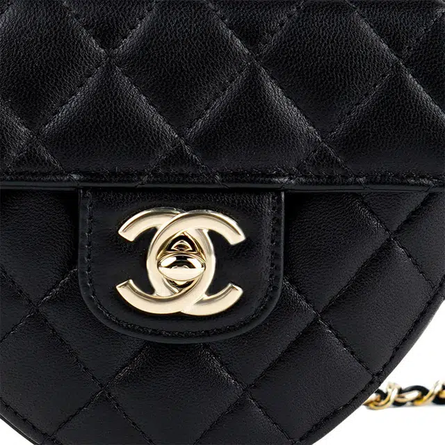 CHANEL Heart Zip Chain Bag Lambskin Black