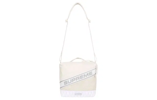 Supreme Logo