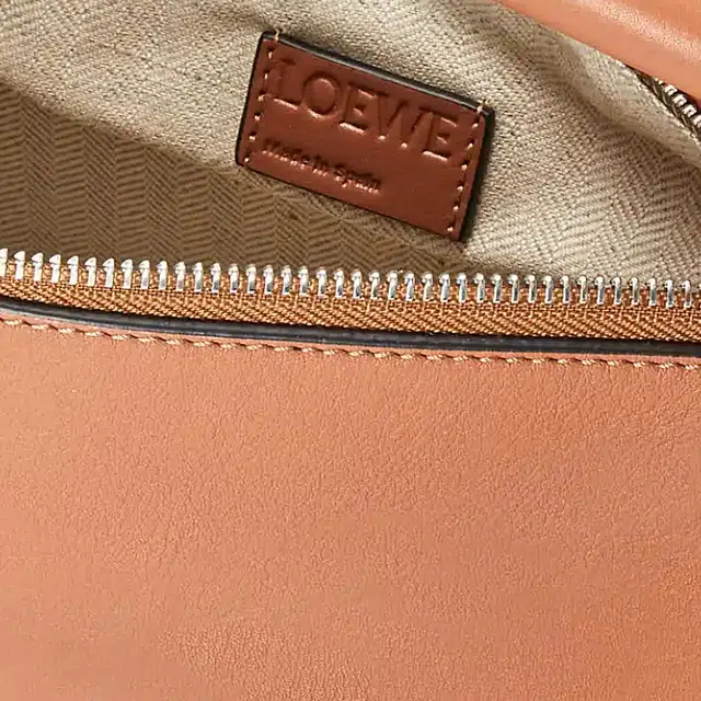 LOEWE Puzzle