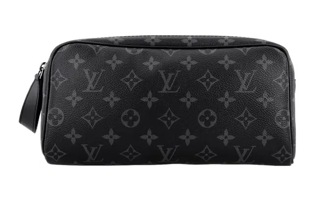 LOUIS VUITTON Dopp Kit