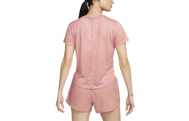 Nike Dri-FIT Swoosh LogoT