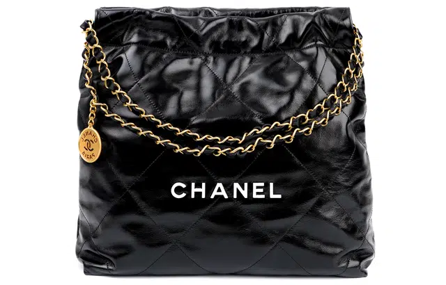 CHANEL 22Bag Logo
