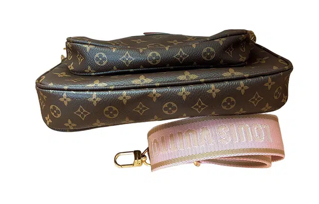 LOUIS VUITTON Multi Pochette Accessoires