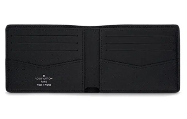 LOUIS VUITTON Slender Eclipse81