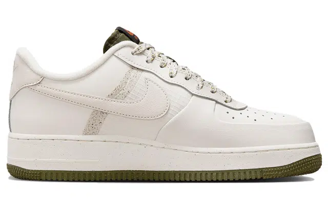 Nike Air Force 1 Low 07 LV8