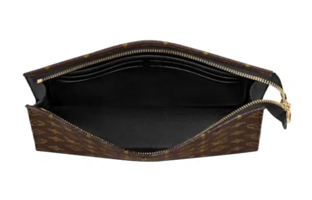 LOUIS VUITTON 26