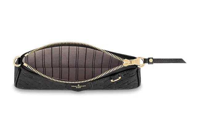 LOUIS VUITTON Easy Pouch On Strap D