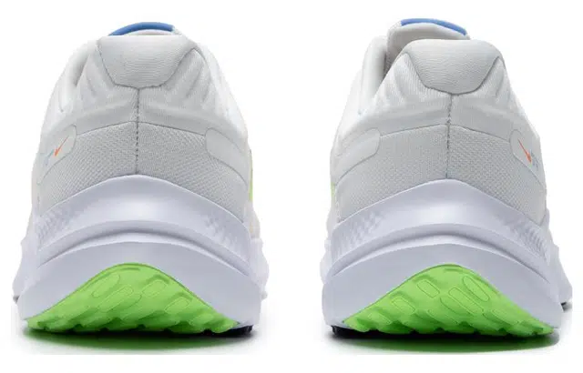Nike Quest 5