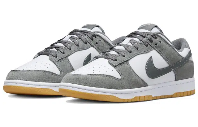 Nike Dunk Low "Grey Gum"