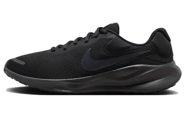 Nike REVOLUTION 7