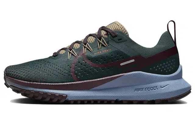 Nike Pegasus Trail 4